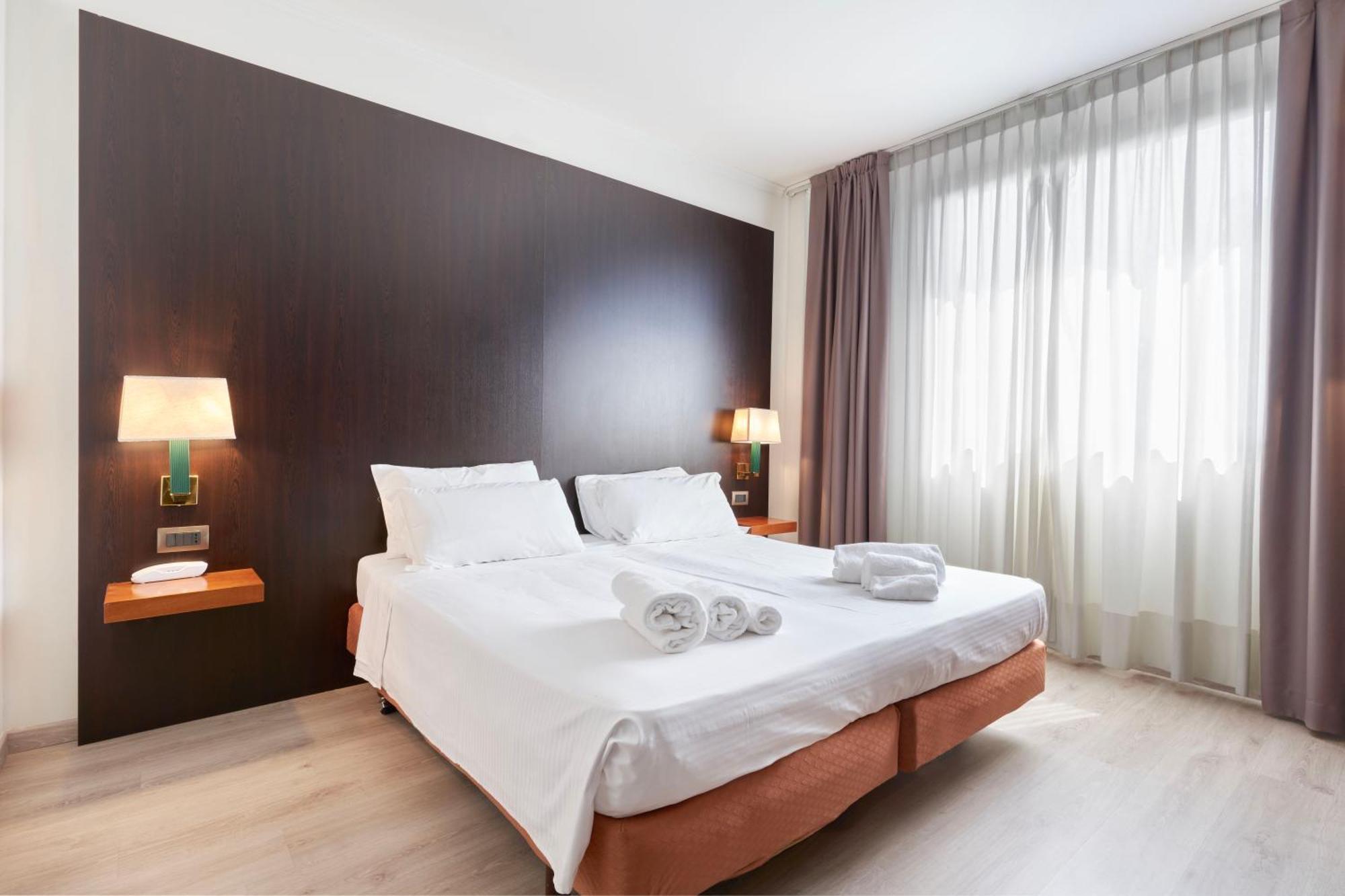 Hotel Cyrano Saronno Esterno foto
